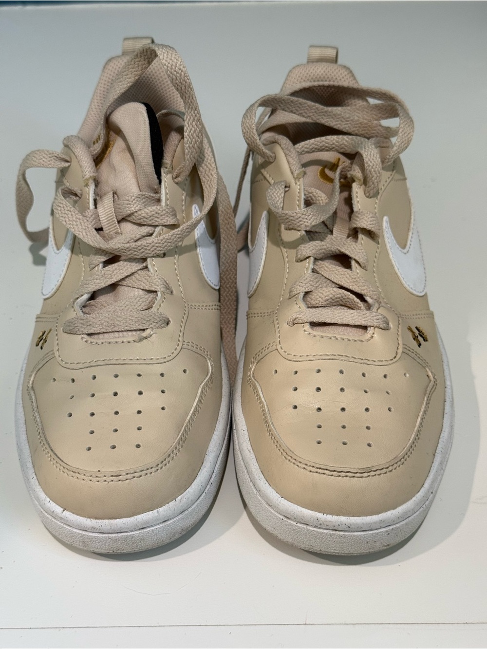 Like new Nike Kids Beige and White Low-Top Sneakers
